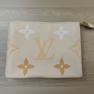Louis Vuitton Empreinte Monogram By The Pool Toiletry Pouch 26 Cream